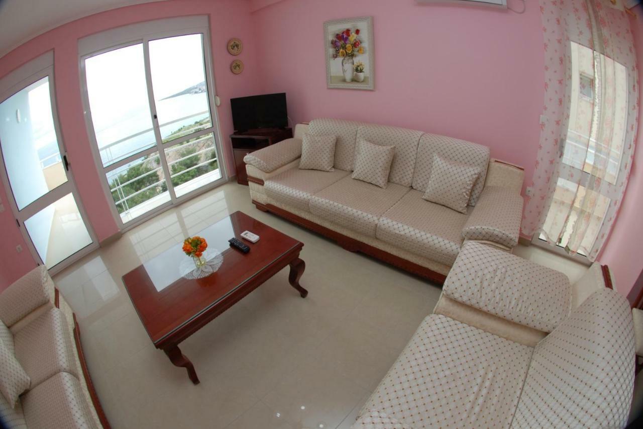 Erti'S Apartments ซารานเดอ ภายนอก รูปภาพ