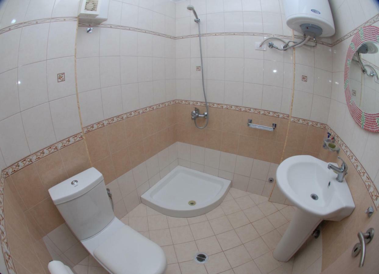 Erti'S Apartments ซารานเดอ ภายนอก รูปภาพ