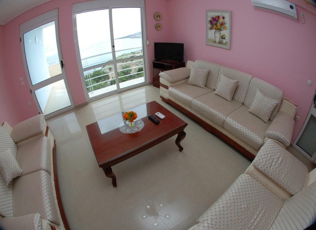 Erti'S Apartments ซารานเดอ ภายนอก รูปภาพ